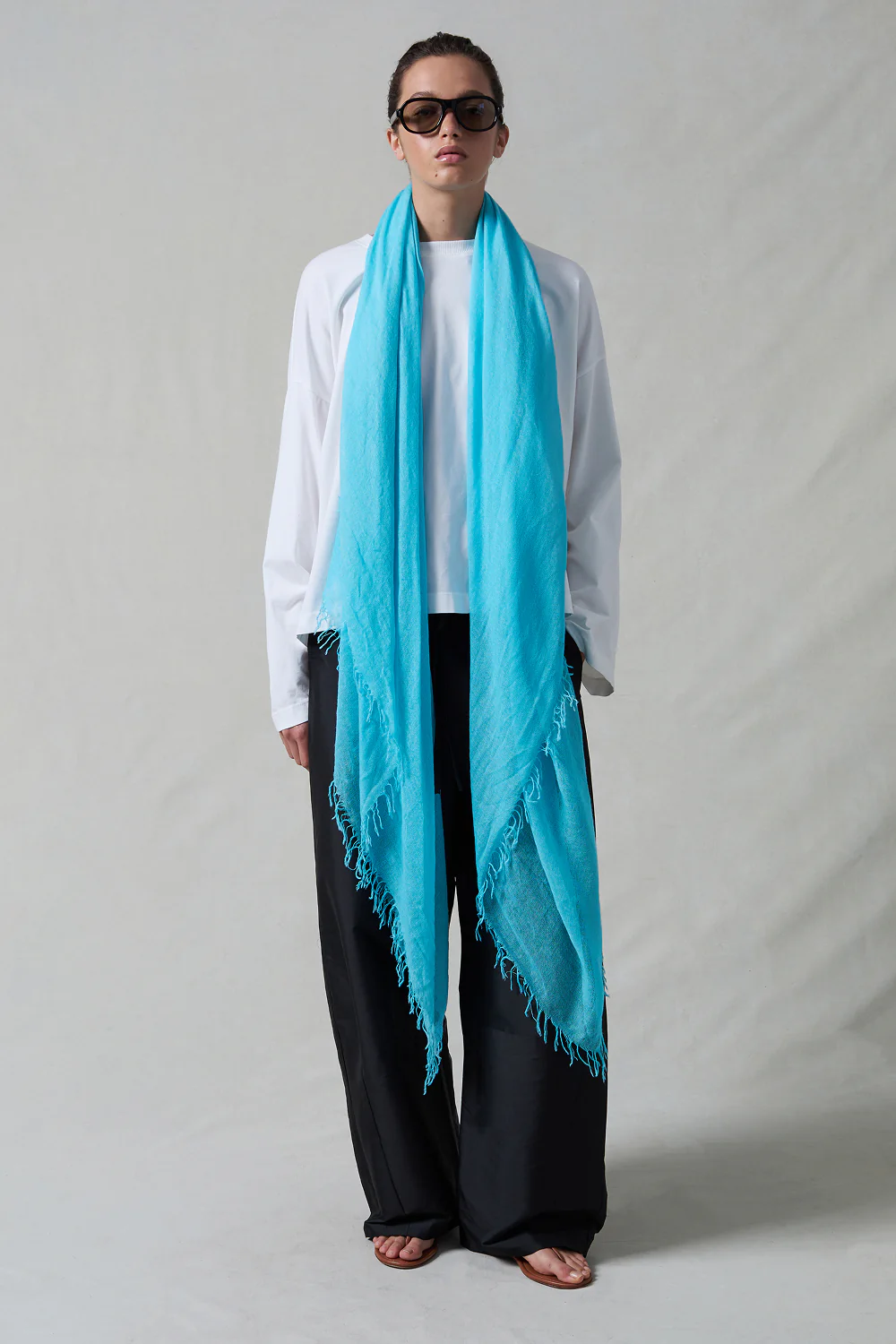 Cashmere and Silk Scarf Capri - Image 2