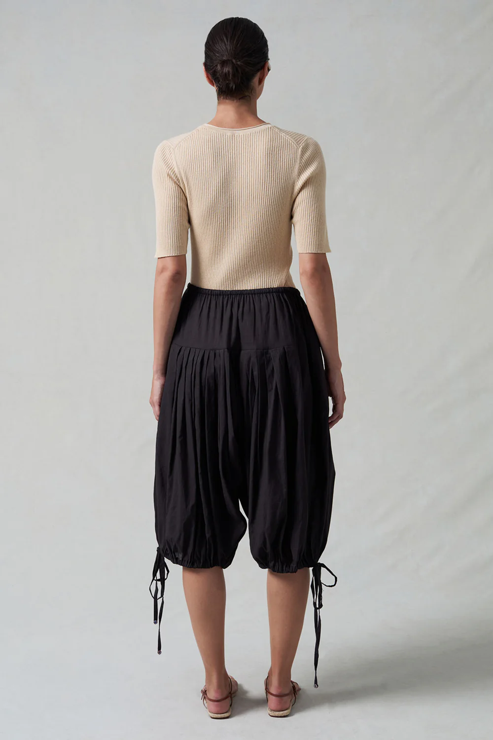 Million Pleats Fisherman Shorts Black - Image 4