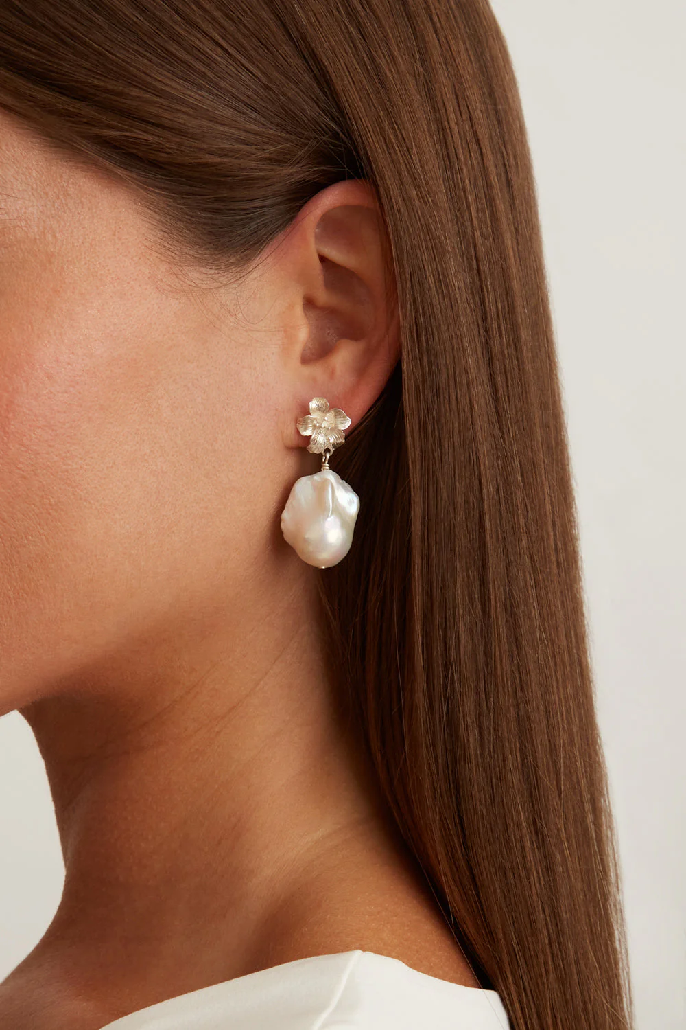 Silver Hibiscus Pearl Drop Earrings - Image 2